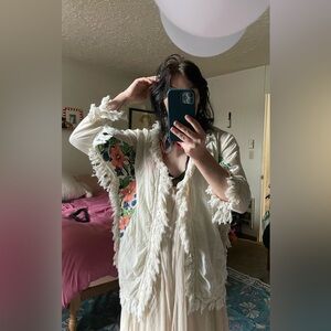 Floral Embroidered Fringe Kimono